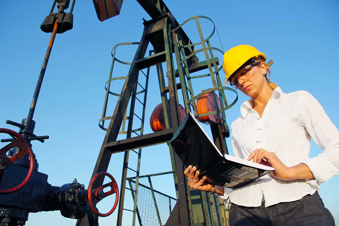woman working on oilfield