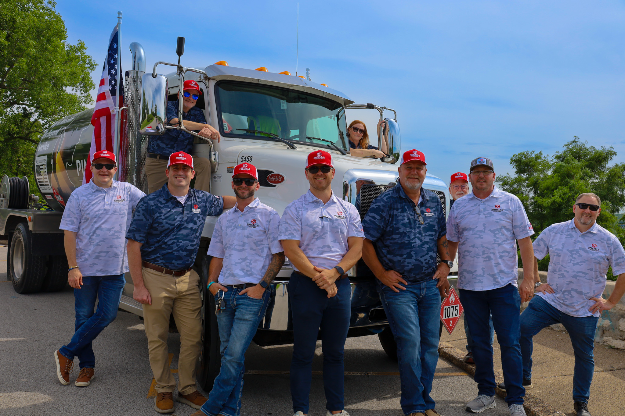 Pinnacle Propane Truck Photo